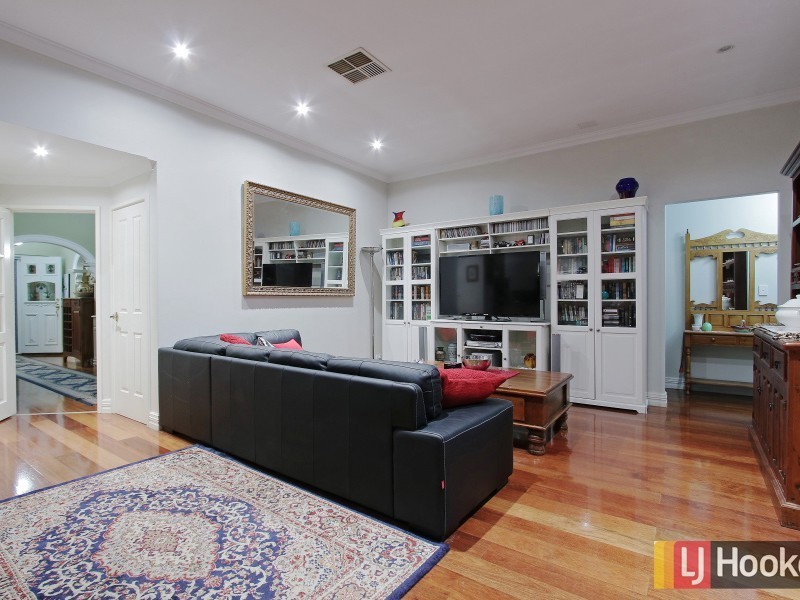 51 Waterperry Drive, Canning Vale WA 6155