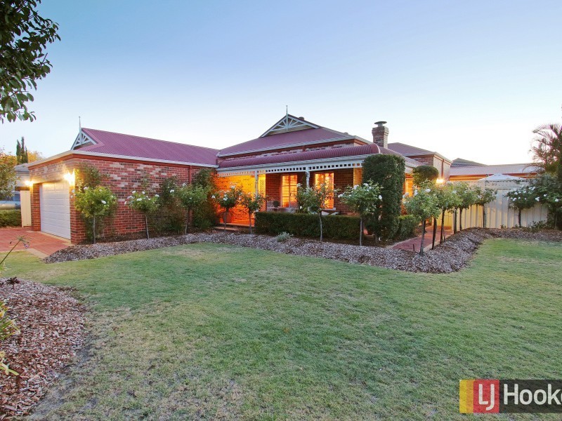 51 Waterperry Drive, Canning Vale WA 6155