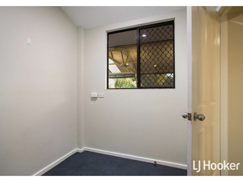 25 Hughenden Drive, Thornlie WA 6108