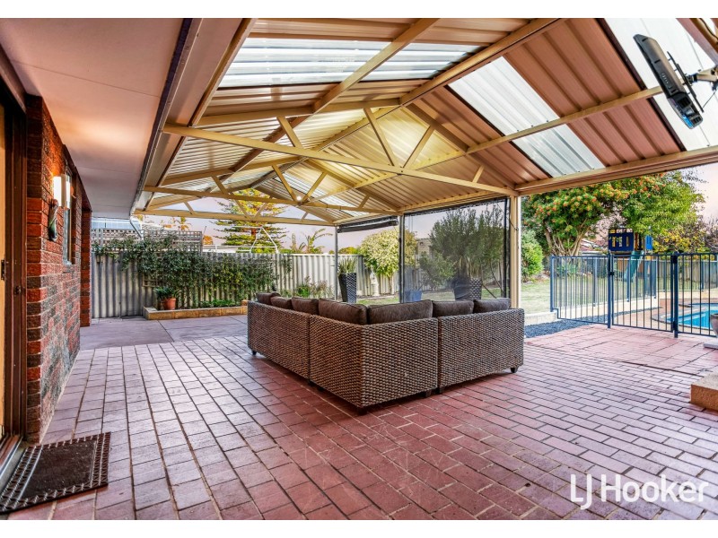 25 Hughenden Drive, Thornlie WA 6108