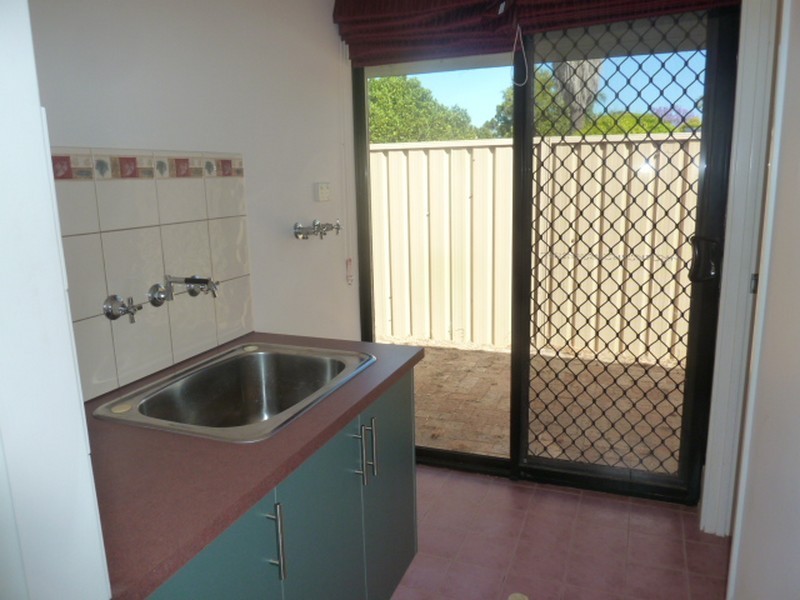 2 Stanford Street, Maddington WA 6109