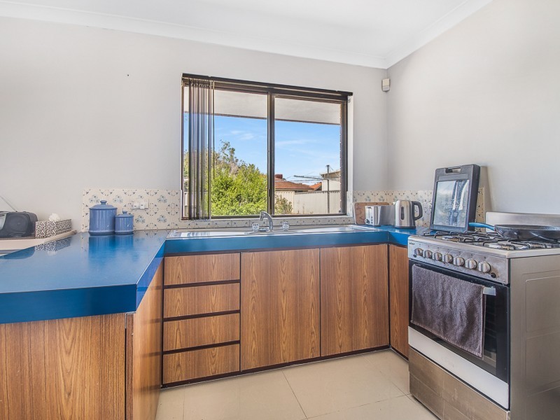 11 Bullfinch Street, Huntingdale WA 6110