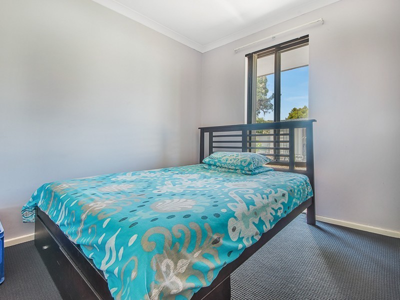 11 Bullfinch Street, Huntingdale WA 6110