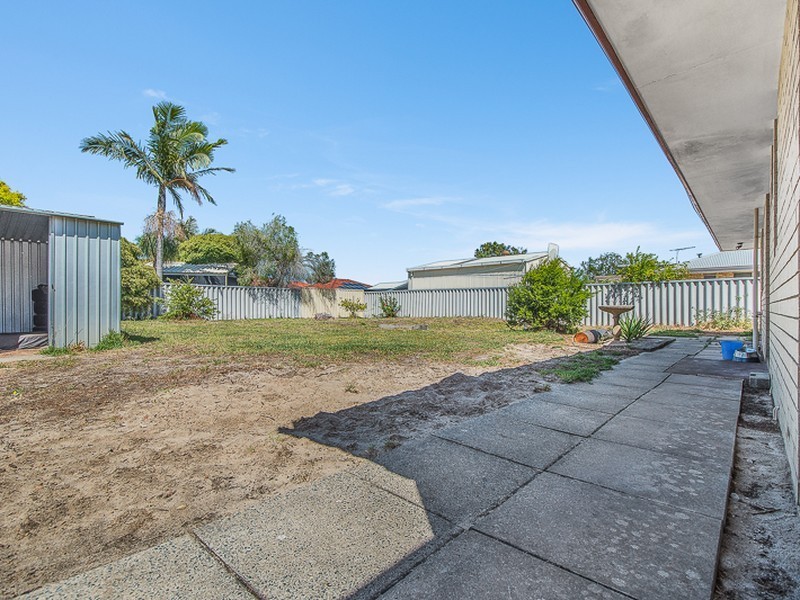 11 Bullfinch Street, Huntingdale WA 6110