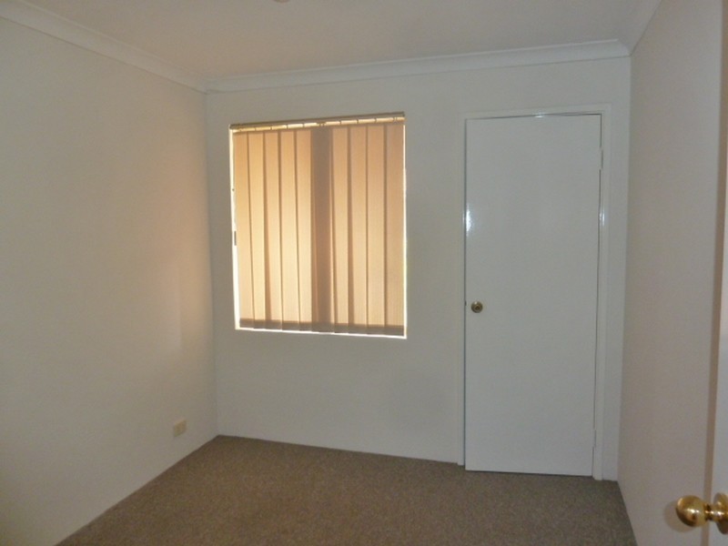 8/39 Spring Road, Thornlie WA 6108
