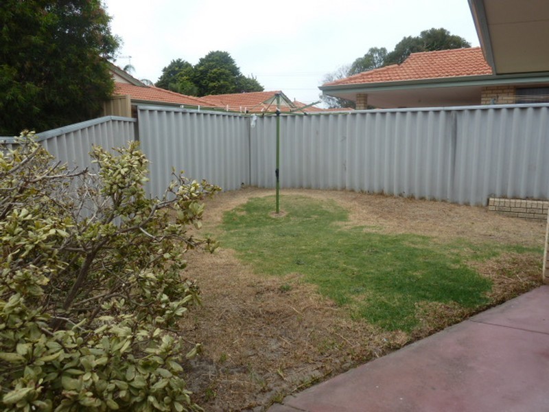 8/39 Spring Road, Thornlie WA 6108