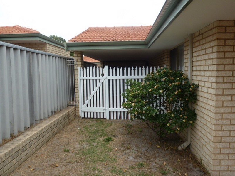 8/39 Spring Road, Thornlie WA 6108