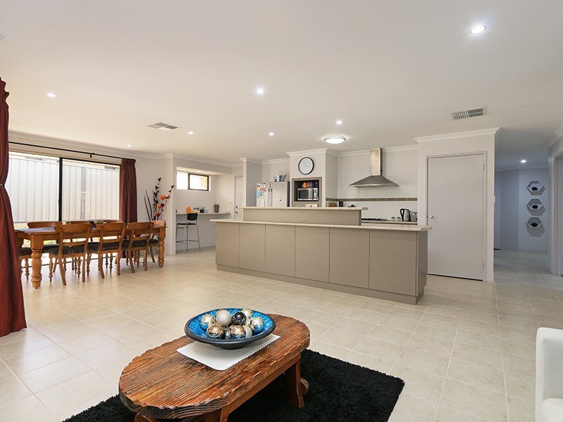 34 Kootingal Bend, Baldivis WA 6171