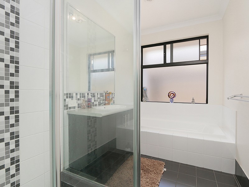 36 Villatella Gardens, Piara Waters WA 6112