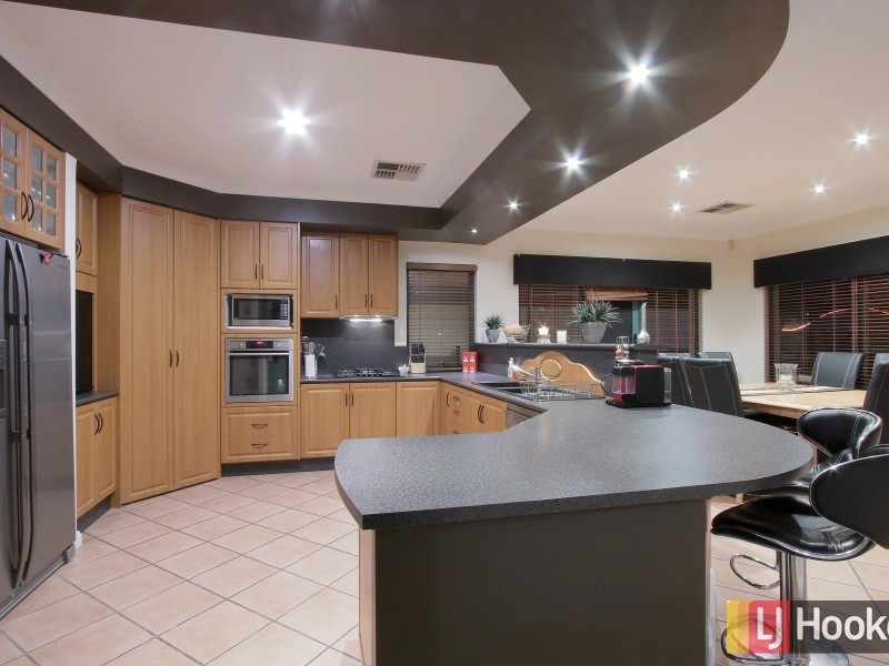 13 Lucas Loop, Canning Vale WA 6155