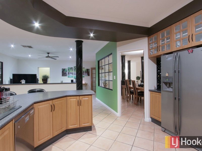 13 Lucas Loop, Canning Vale WA 6155