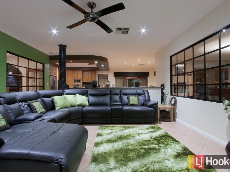 13 Lucas Loop, Canning Vale WA 6155