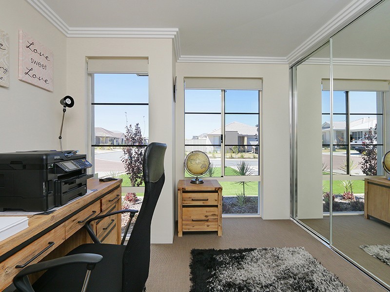 6 Carbeen View, Piara Waters WA 6112