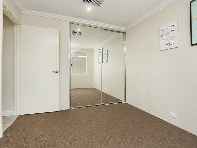 6 Carbeen View, Piara Waters WA 6112