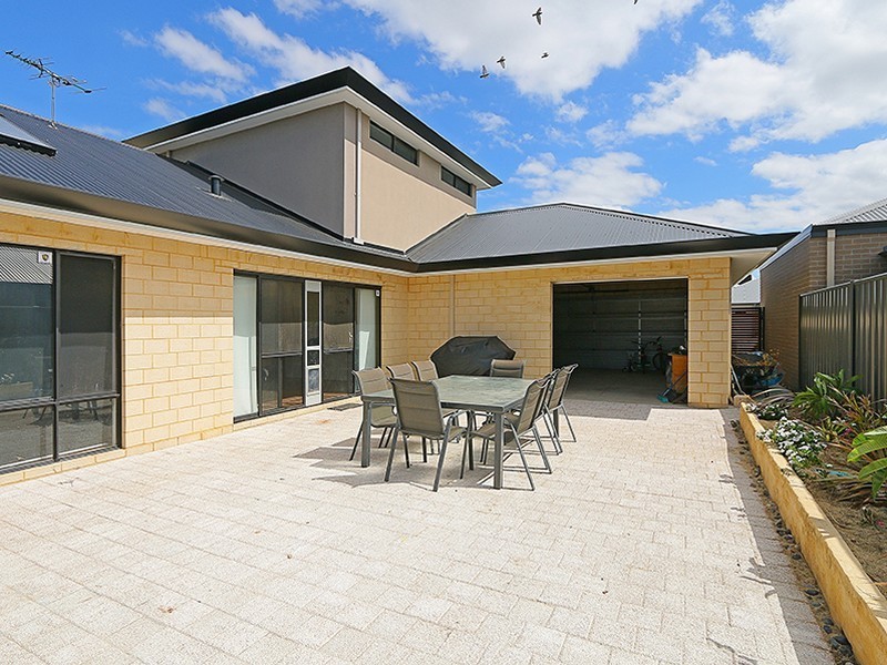 3 Appleton Road, Piara Waters WA 6112