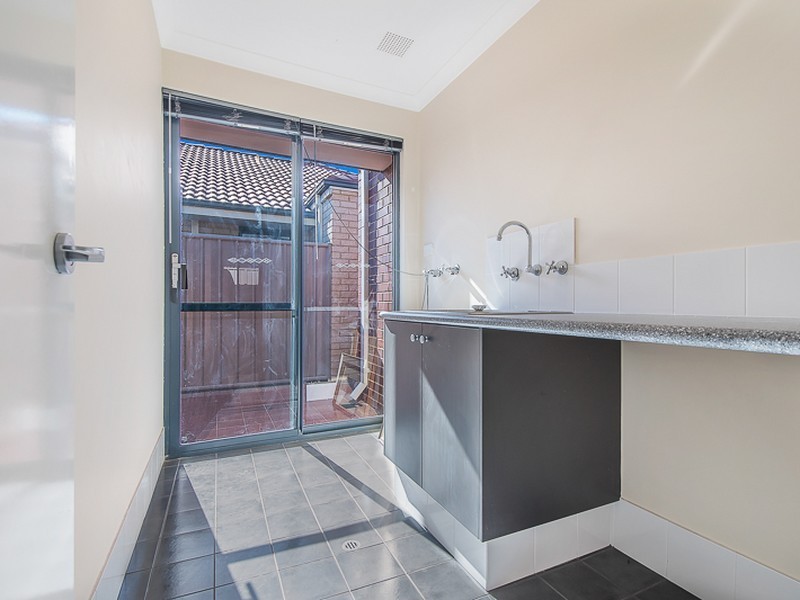 5 Northwood Loop, Thornlie WA 6108