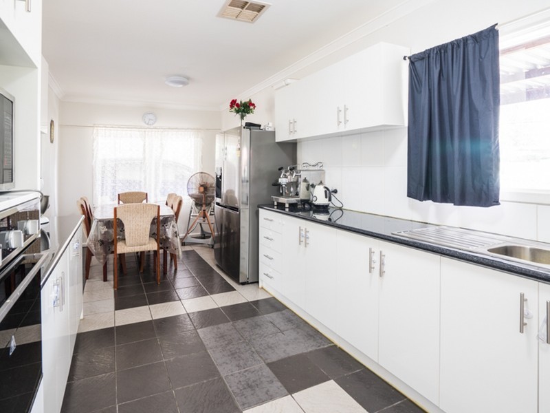 43 Angelo Street, Armadale WA 6112