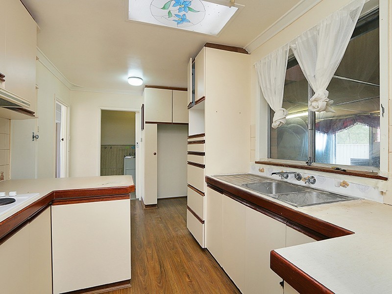 1 Cavell Place, Huntingdale WA 6110