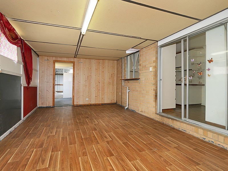 1 Cavell Place, Huntingdale WA 6110