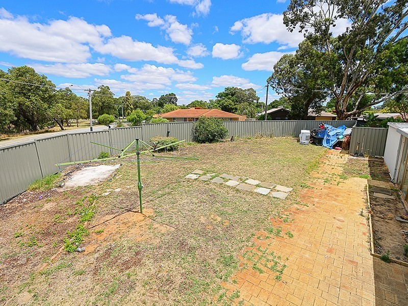 1 Cavell Place, Huntingdale WA 6110