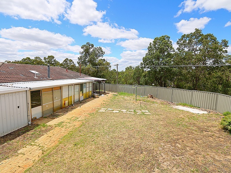 1 Cavell Place, Huntingdale WA 6110
