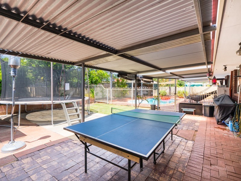4 Whiteman Street, Thornlie WA 6108