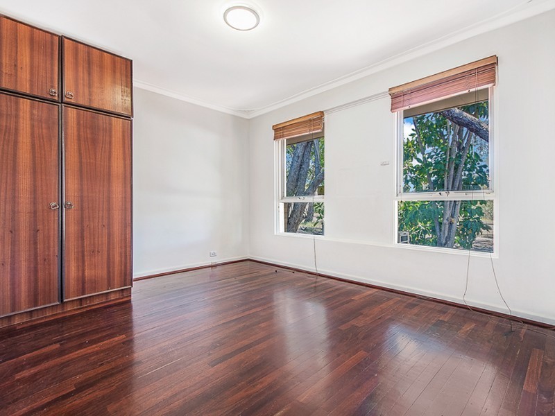 7 Kenmare Avenue, Thornlie WA 6108