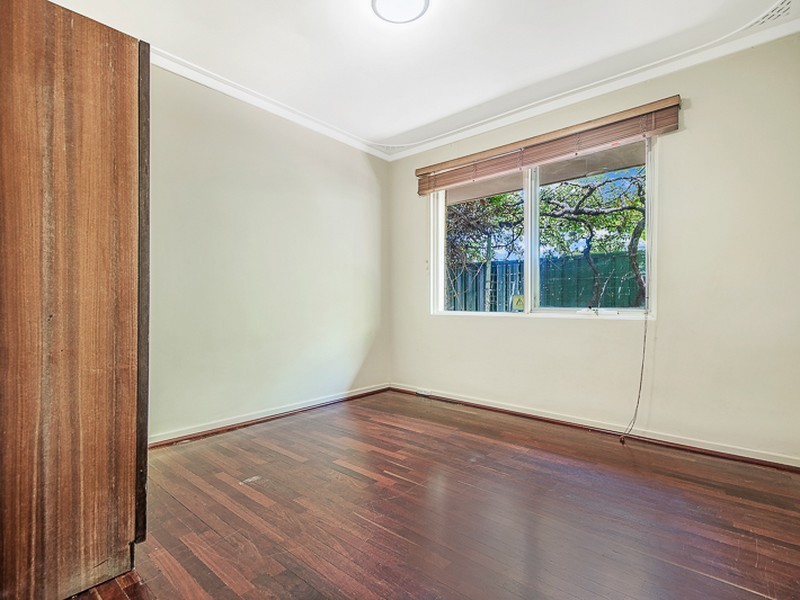 7 Kenmare Avenue, Thornlie WA 6108