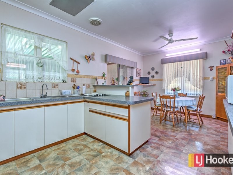 43 Berehaven Avenue, Thornlie WA 6108