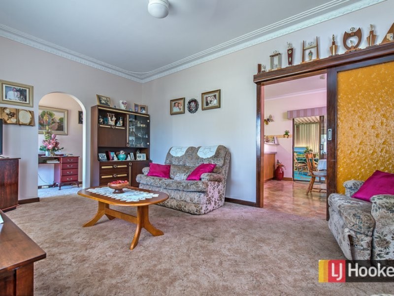 43 Berehaven Avenue, Thornlie WA 6108