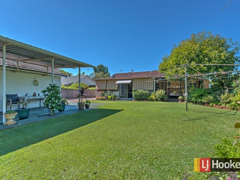 43 Berehaven Avenue, Thornlie WA 6108