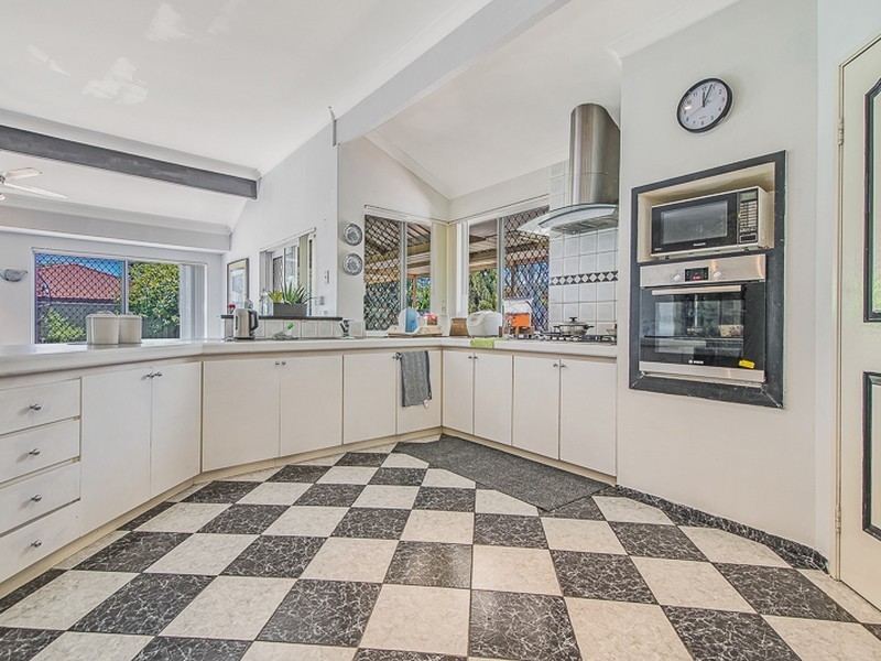 55 Flowerwood Way, Huntingdale WA 6110