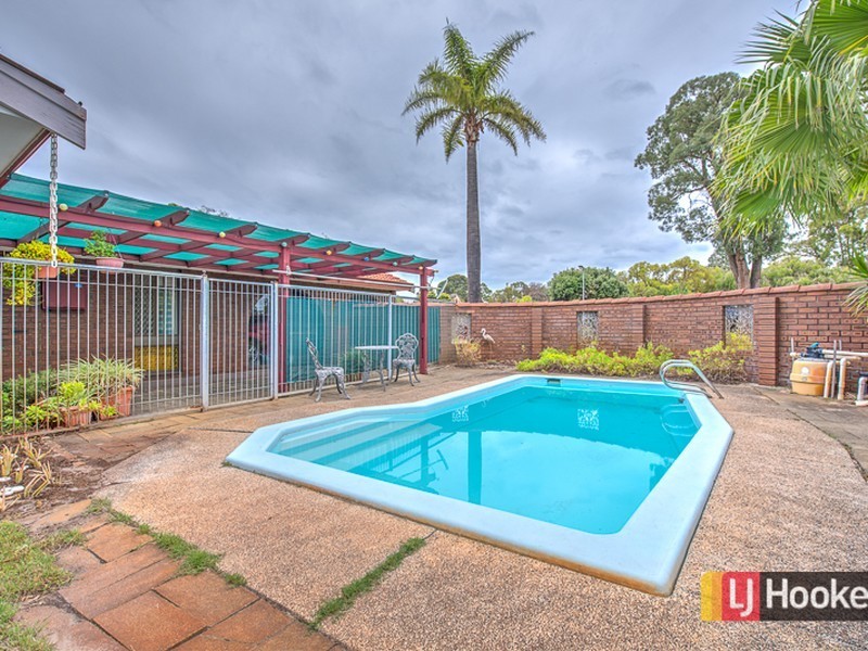 26 Grenadier Drive, Thornlie WA 6108