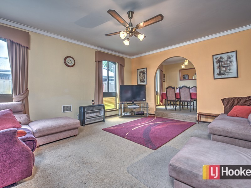 26 Grenadier Drive, Thornlie WA 6108