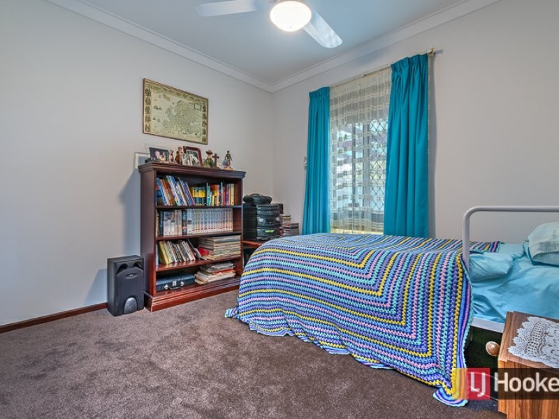 26 Grenadier Drive, Thornlie WA 6108