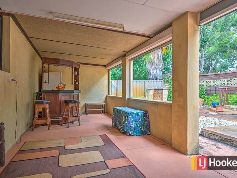 26 Grenadier Drive, Thornlie WA 6108