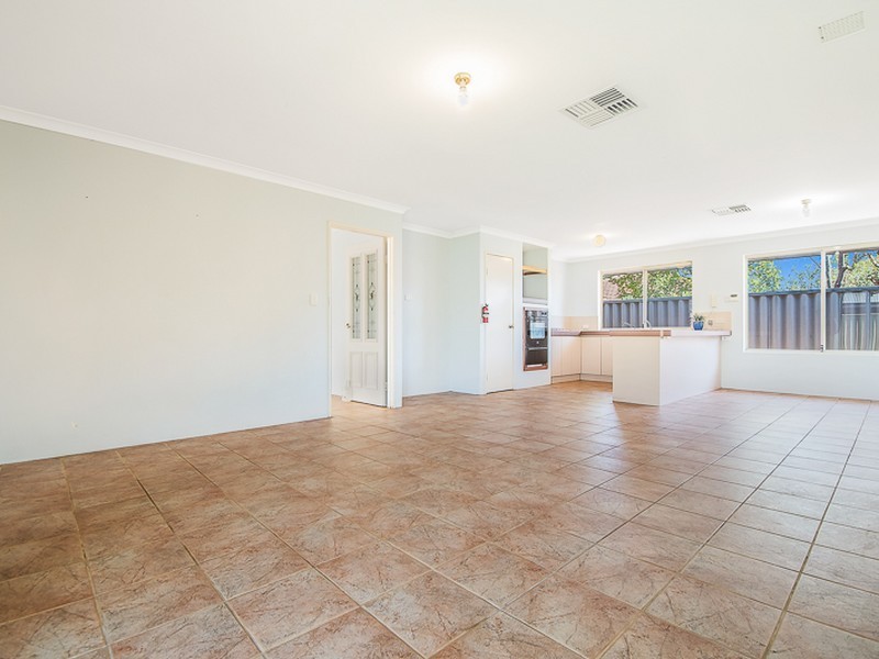 21 Lydiard Retreat, Canning Vale WA 6155