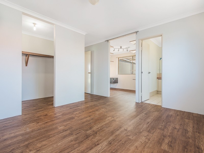 21 Lydiard Retreat, Canning Vale WA 6155