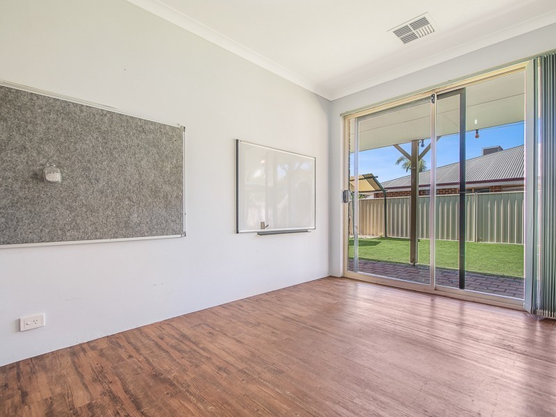 21 Lydiard Retreat, Canning Vale WA 6155
