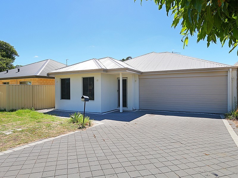 25B Clancy Way, Thornlie WA 6108
