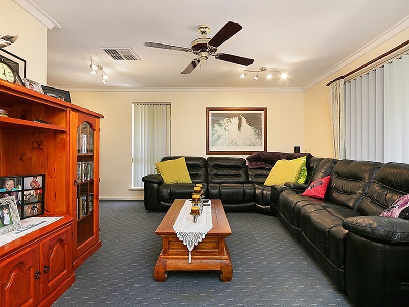 13 Dunholme Place, Huntingdale WA 6110