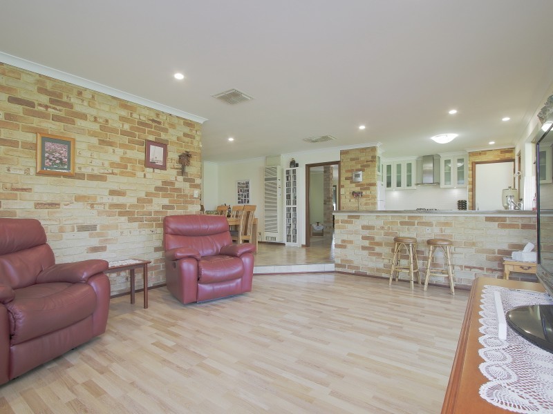 23 Sedges Grove, Canning Vale WA 6155