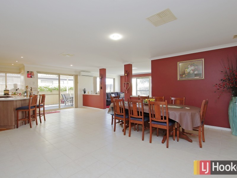 120 Amherst Road, Canning Vale WA 6155