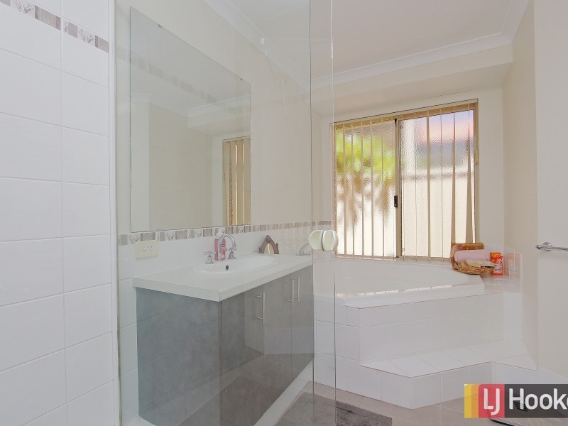 120 Amherst Road, Canning Vale WA 6155