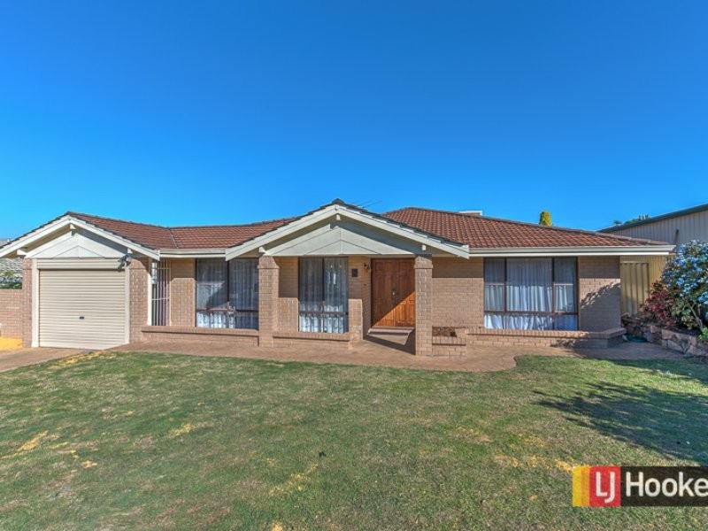 8 Poplar Place, Thornlie WA 6108