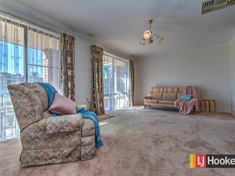 8 Poplar Place, Thornlie WA 6108