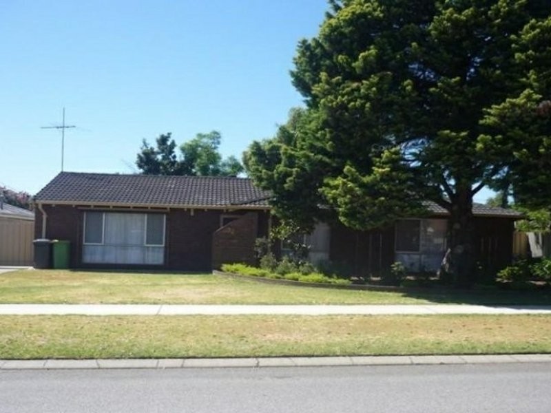 26 Lyrebird Way, Thornlie WA 6108