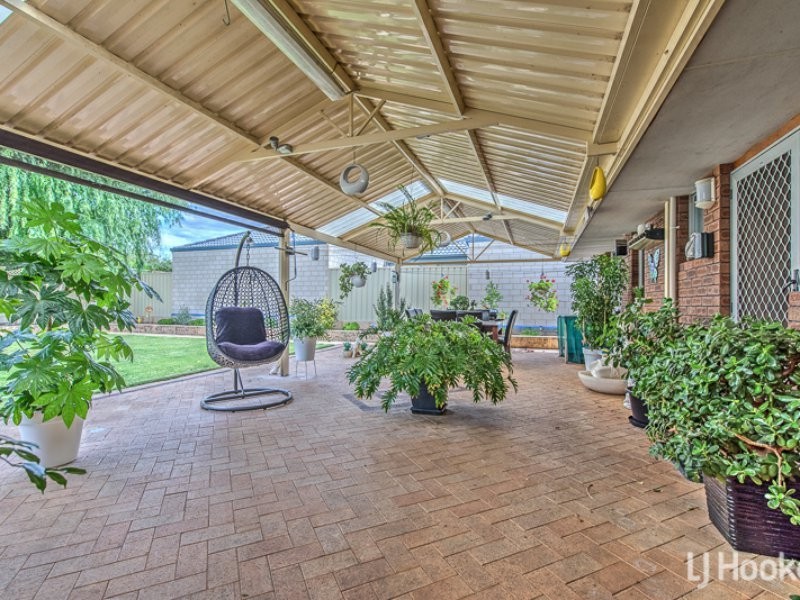 26 Lyrebird Way, Thornlie WA 6108