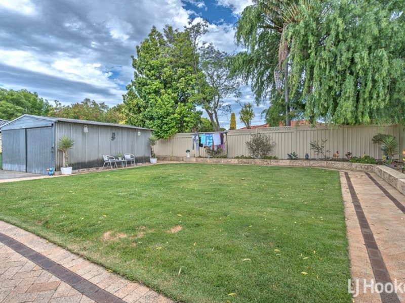 26 Lyrebird Way, Thornlie WA 6108