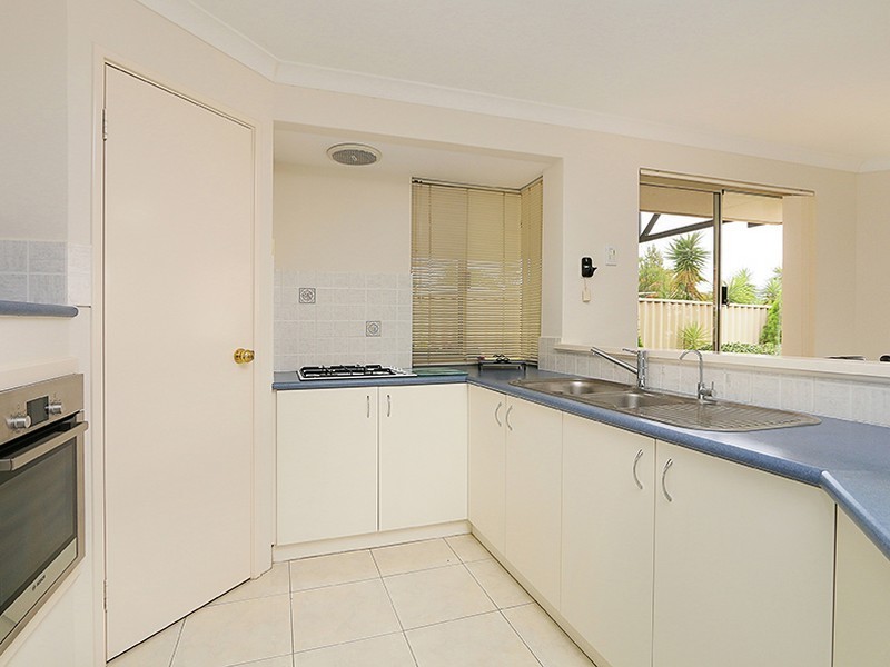 34 Amherst Road, Canning Vale WA 6155